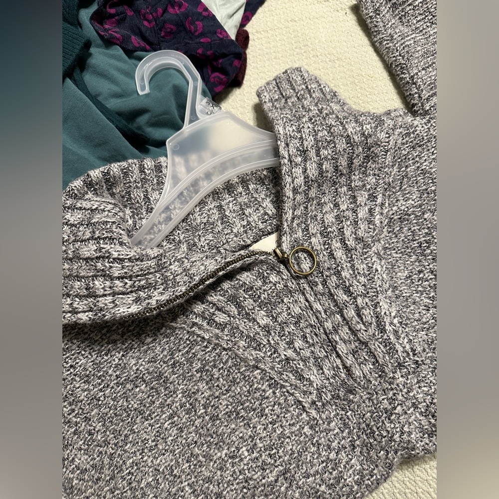 Universal Thread Gray Knit Women's Sweater